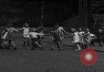 Immagine di Bambini Germania, 1946, secondo 31 filmato di repertorio 65675056078