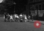 Immagine di Bambini Germania, 1946, secondo 37 filmato di repertorio 65675056078