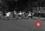 Immagine di Bambini Germania, 1946, secondo 52 filmato di repertorio 65675056078