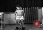 Standbild Kinder mit Haut Infektionen Deutschland, 1946, aus Sekunde 48 historischem Filmmaterial Videoclip 65675056080