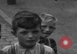 Standbild Black Market Operator Deutschland, 1946, aus Sekunde 5 historischem Filmmaterial Videoclip 65675056081
