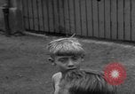 Standbild Black Market Operator Deutschland, 1946, aus Sekunde 13 historischem Filmmaterial Videoclip 65675056081