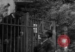 Standbild Black Market Operator Deutschland, 1946, aus Sekunde 55 historischem Filmmaterial Videoclip 65675056081