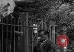 Standbild Black Market Operator Deutschland, 1946, aus Sekunde 56 historischem Filmmaterial Videoclip 65675056081