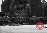 Standbild Bombenschäden und Wiederaufbau in München nach dem Krieg München Deutschland, 1946, aus Sekunde 9 historischem Filmmaterial Videoclip 65675056085