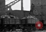 Standbild Bombenschäden und Wiederaufbau in München nach dem Krieg München Deutschland, 1946, aus Sekunde 25 historischem Filmmaterial Videoclip 65675056085