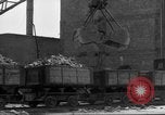 Standbild Bombenschäden und Wiederaufbau in München nach dem Krieg München Deutschland, 1946, aus Sekunde 36 historischem Filmmaterial Videoclip 65675056085