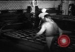 Standbild Bäckerei Mannheim Deutschland, 1946, aus Sekunde 17 historischem Filmmaterial Videoclip 65675056089