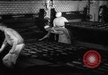 Standbild Bäckerei Mannheim Deutschland, 1946, aus Sekunde 18 historischem Filmmaterial Videoclip 65675056089