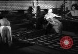 Standbild Bäckerei Mannheim Deutschland, 1946, aus Sekunde 23 historischem Filmmaterial Videoclip 65675056089
