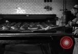Standbild Bäckerei Mannheim Deutschland, 1946, aus Sekunde 43 historischem Filmmaterial Videoclip 65675056089