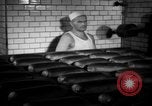 Standbild Bäckerei Mannheim Deutschland, 1946, aus Sekunde 57 historischem Filmmaterial Videoclip 65675056089
