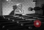 Standbild Bäckerei Mannheim Deutschland, 1946, aus Sekunde 62 historischem Filmmaterial Videoclip 65675056089
