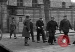 Standbild Kriegsverbrechen Ludwigsburg Deutschland, 1946, aus Sekunde 17 historischem Filmmaterial Videoclip 65675056090