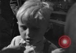 Standbild Schule Kinder Wien Österreich, 1945, aus Sekunde 21 historischem Filmmaterial Videoclip 65675056105