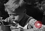 Standbild Schule Kinder Wien Österreich, 1945, aus Sekunde 35 historischem Filmmaterial Videoclip 65675056105