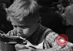 Standbild Schule Kinder Wien Österreich, 1945, aus Sekunde 40 historischem Filmmaterial Videoclip 65675056105