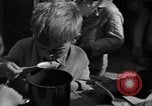Standbild Schule Kinder Wien Österreich, 1945, aus Sekunde 42 historischem Filmmaterial Videoclip 65675056105