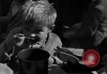 Standbild Schule Kinder Wien Österreich, 1945, aus Sekunde 43 historischem Filmmaterial Videoclip 65675056105