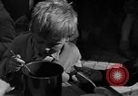 Standbild Schule Kinder Wien Österreich, 1945, aus Sekunde 44 historischem Filmmaterial Videoclip 65675056105