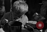 Standbild Schule Kinder Wien Österreich, 1945, aus Sekunde 45 historischem Filmmaterial Videoclip 65675056105