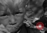 Standbild Schule Kinder Wien Österreich, 1945, aus Sekunde 54 historischem Filmmaterial Videoclip 65675056105