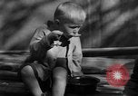 Standbild Schule Kinder Wien Österreich, 1945, aus Sekunde 61 historischem Filmmaterial Videoclip 65675056105