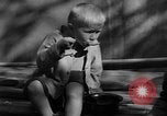 Standbild Schule Kinder Wien Österreich, 1945, aus Sekunde 62 historischem Filmmaterial Videoclip 65675056105