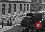 Standbild die britischen LKW Wien Österreich, 1945, aus Sekunde 13 historischem Filmmaterial Videoclip 65675056106