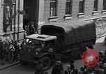 Standbild die britischen LKW Wien Österreich, 1945, aus Sekunde 18 historischem Filmmaterial Videoclip 65675056106