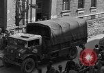 Standbild die britischen LKW Wien Österreich, 1945, aus Sekunde 21 historischem Filmmaterial Videoclip 65675056106