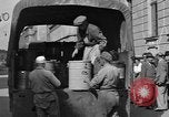Standbild die britischen LKW Wien Österreich, 1945, aus Sekunde 29 historischem Filmmaterial Videoclip 65675056106