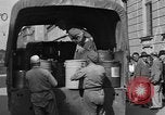 Standbild die britischen LKW Wien Österreich, 1945, aus Sekunde 30 historischem Filmmaterial Videoclip 65675056106