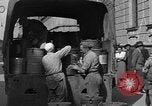 Standbild die britischen LKW Wien Österreich, 1945, aus Sekunde 34 historischem Filmmaterial Videoclip 65675056106