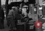 Standbild die britischen LKW Wien Österreich, 1945, aus Sekunde 37 historischem Filmmaterial Videoclip 65675056106