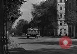 Standbild die britischen LKW Wien Österreich, 1945, aus Sekunde 54 historischem Filmmaterial Videoclip 65675056106