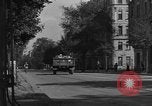 Standbild die britischen LKW Wien Österreich, 1945, aus Sekunde 55 historischem Filmmaterial Videoclip 65675056106