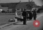 Immagine di I rifugiati tedeschi Germania, 1945, secondo 23 filmato di repertorio 65675056107