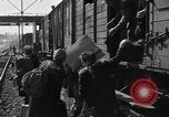 Standbild deutschen Flüchtlinge Ulm Deutschland, 1945, aus Sekunde 56 historischem Filmmaterial Videoclip 65675056109
