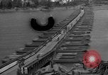 Image  pont Bailey Remagen Allemagne, 1945, de la seconde 1 séquences d'archives historiques vidéo 65675056114