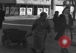 Image civils Sobernheim Allemagne, 1945, de la seconde 8 séquences d'archives historiques vidéo 65675056116