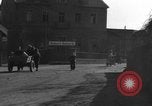Image civils Sobernheim Allemagne, 1945, de la seconde 28 séquences d'archives historiques vidéo 65675056116