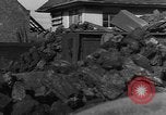 Image des wagons de chemin de fer Sobernheim Allemagne, 1945, de la seconde 15 séquences d'archives historiques vidéo 65675056117