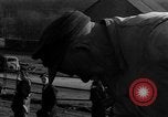 Image des wagons de chemin de fer Sobernheim Allemagne, 1945, de la seconde 45 séquences d'archives historiques vidéo 65675056117