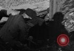 Image des wagons de chemin de fer Sobernheim Allemagne, 1945, de la seconde 52 séquences d'archives historiques vidéo 65675056117