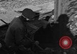 Image des wagons de chemin de fer Sobernheim Allemagne, 1945, de la seconde 57 séquences d'archives historiques vidéo 65675056117