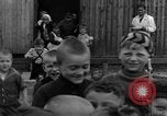 Image Fédération de camp de personnes déplacées Heidelberg Allemagne, 1945, de la seconde 26 séquences d'archives historiques vidéo 65675056136