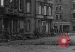 Image des combats de rue Koblenz Allemagne, 1945, de la seconde 5 séquences d'archives historiques vidéo 65675056145