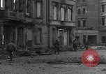 Image des combats de rue Koblenz Allemagne, 1945, de la seconde 10 séquences d'archives historiques vidéo 65675056145