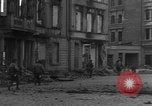 Image des combats de rue Koblenz Allemagne, 1945, de la seconde 12 séquences d'archives historiques vidéo 65675056145